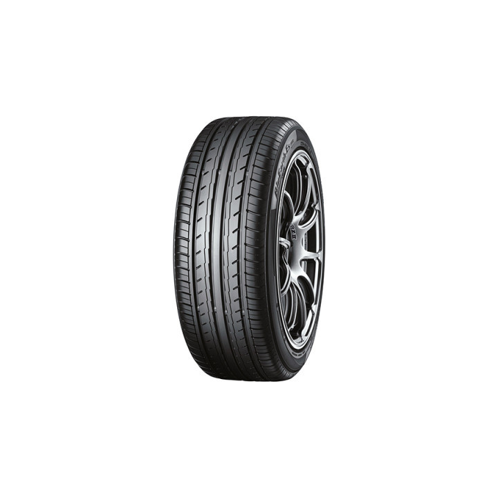 YOKOHAMA BLUEARTH ES32 XL 215/50R17 95V